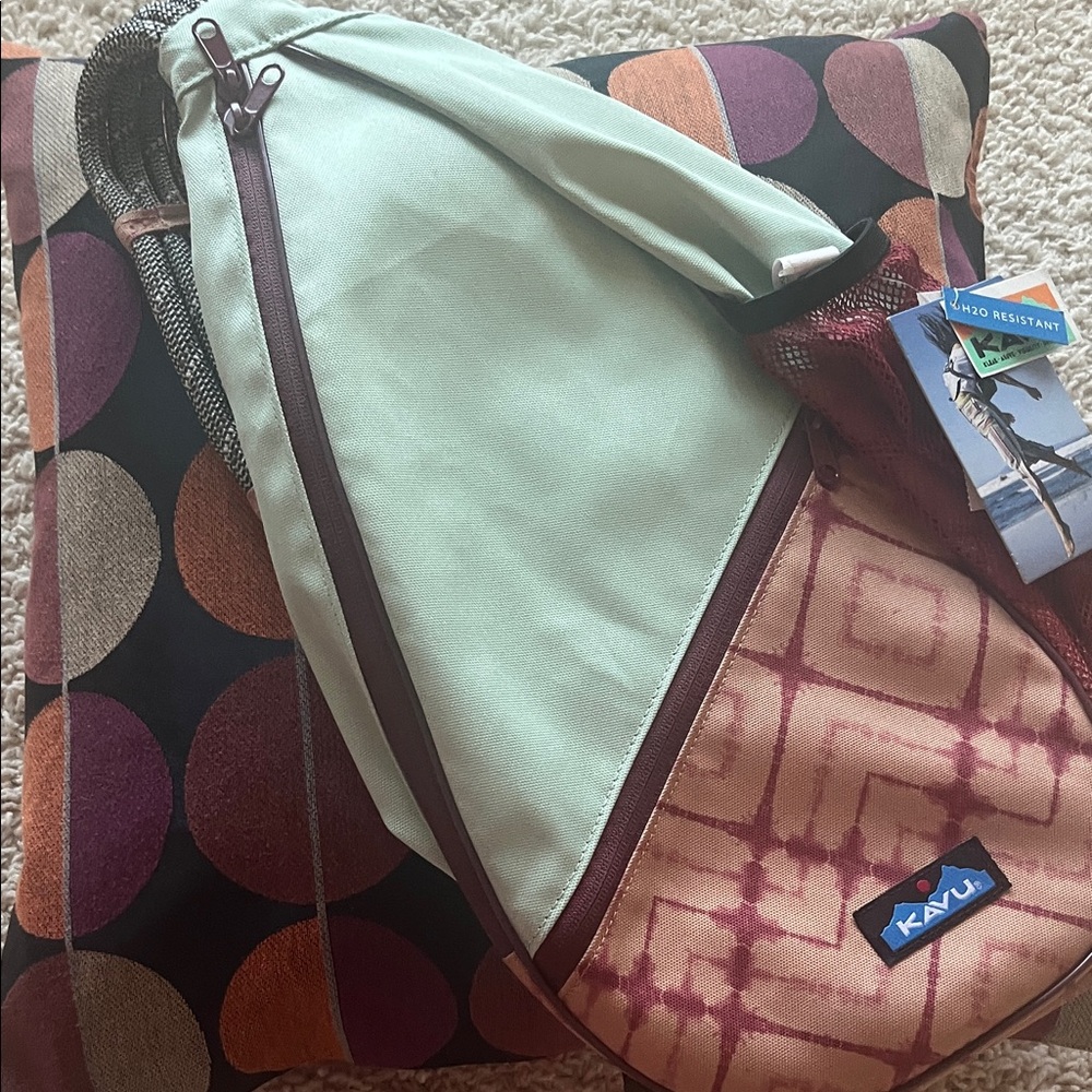 Kavu Women's Sling Bag - Mint and Burgundy